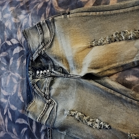 Jeans - Picture 7 of 8